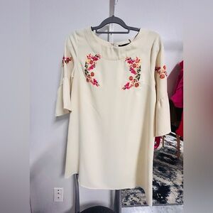 Sugar Lips ruffle sleeve dress.  Size medium.